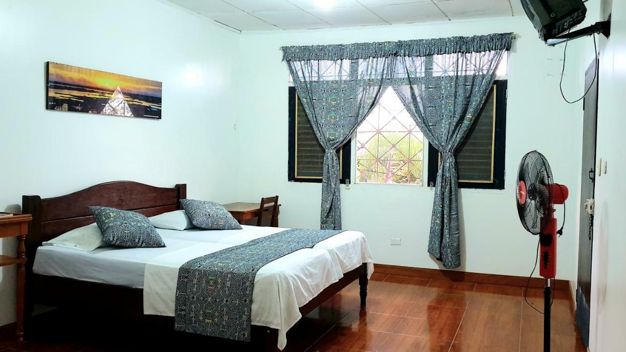 Hostal Maravilla Amazonica Iquitos Exteriör bild